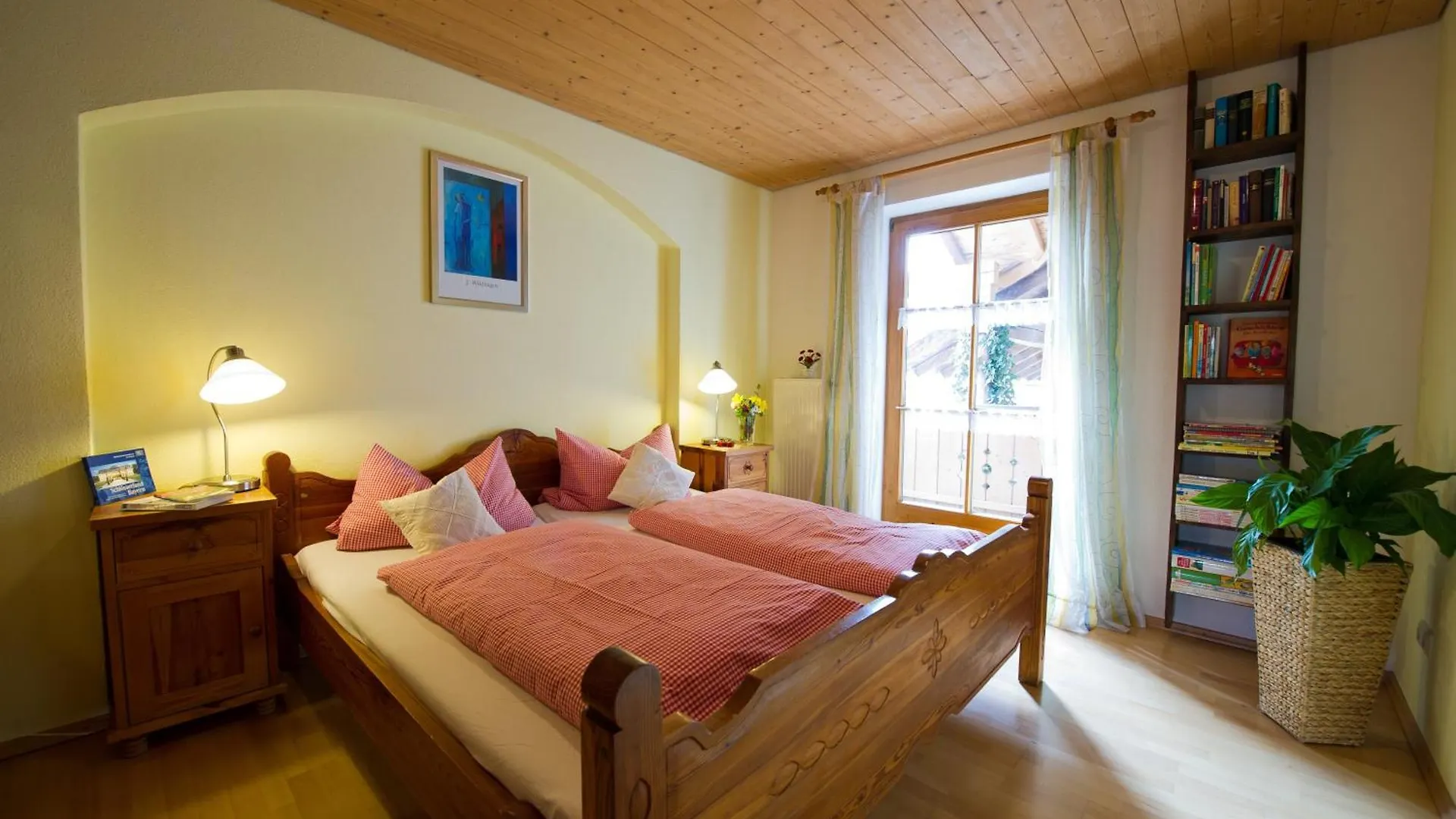 Apartment Ferienwohnung Mohnblume Burggen